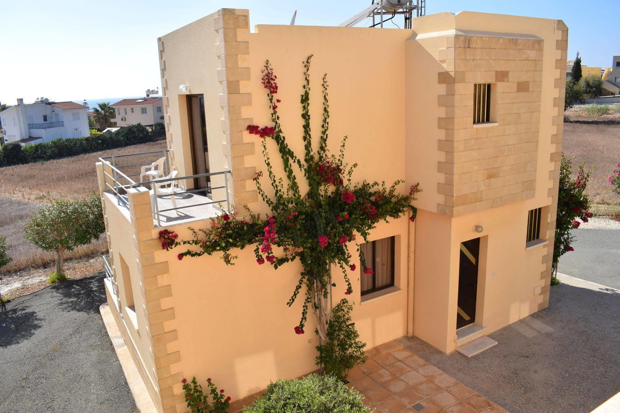 Dimma Seaside Houses Apartamento Paphos Exterior foto